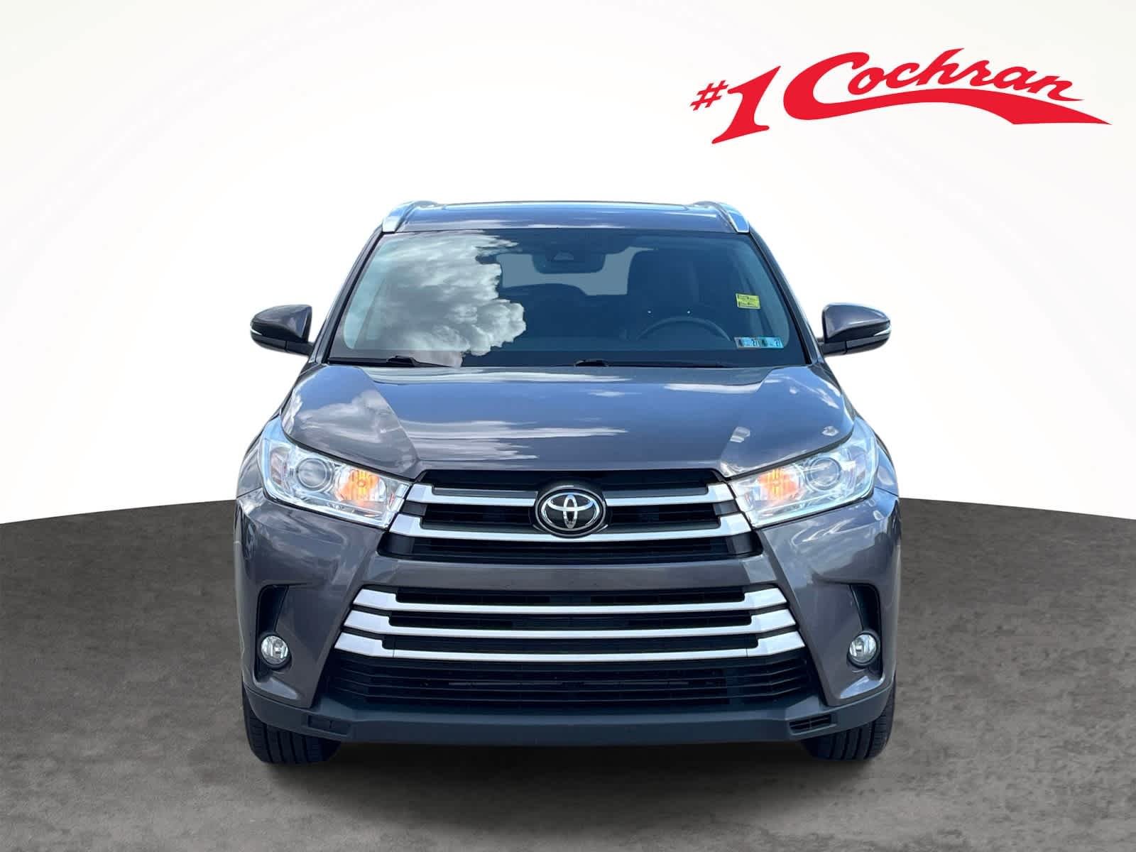 Used 2017 Predawn Gray Mica Toyota XLE image 12