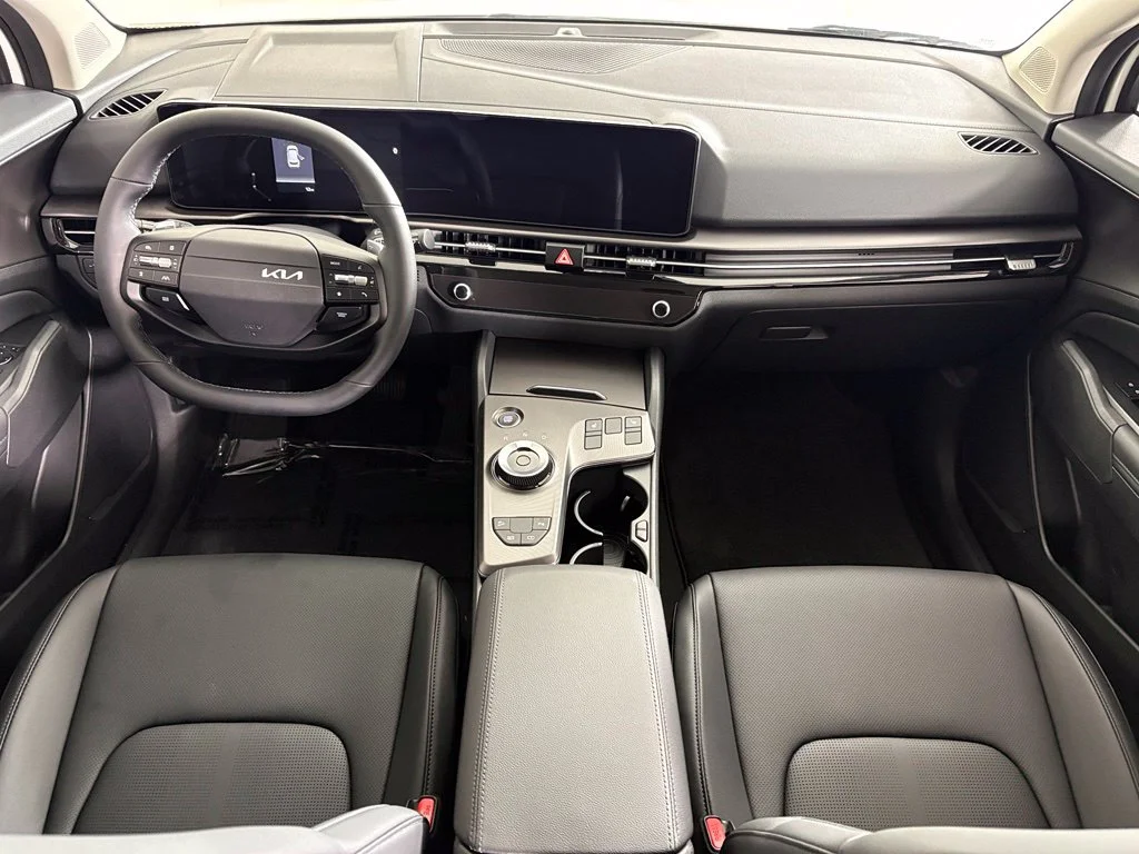 New 2027 Snow White Pearl Kia EX image 14