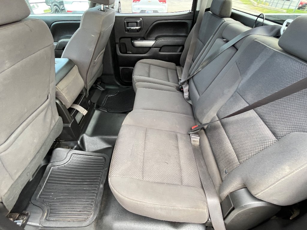 Used 2019 Summit White Chevrolet LT image 15