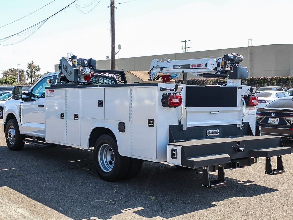 New 2025 Oxford White Ford XL image 6