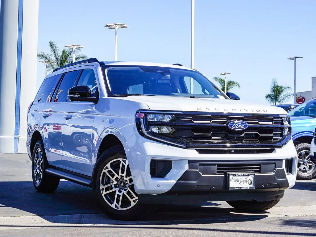 2025 Ford Expedition Active 4x4's photo