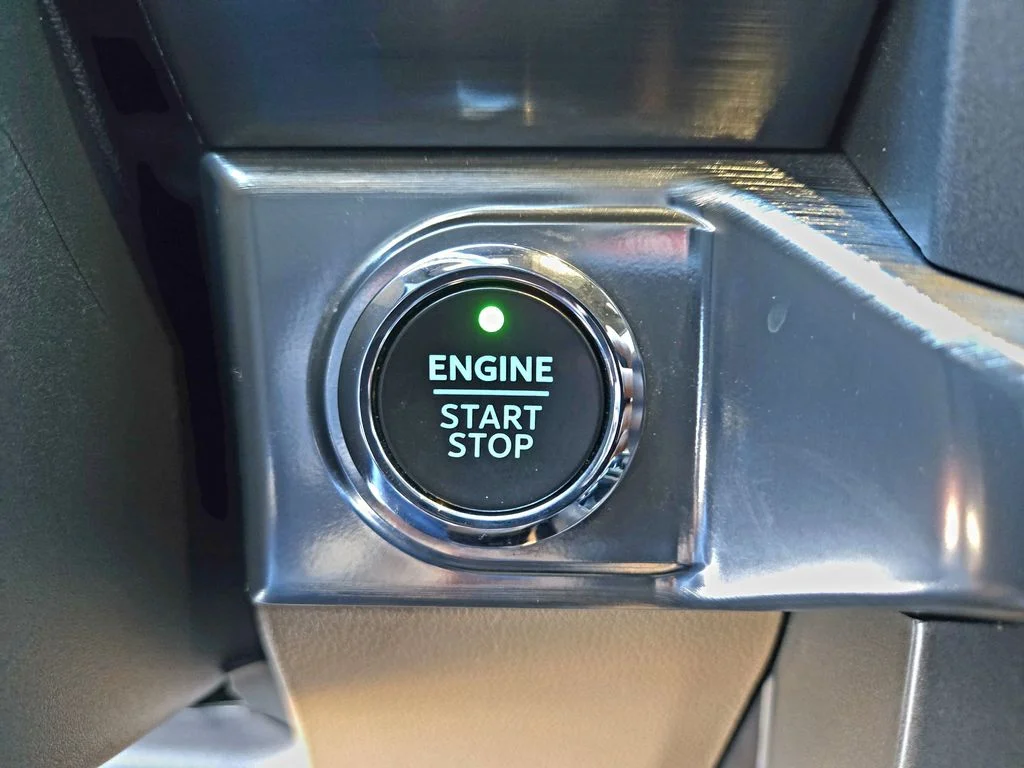 Used 2021  Ford Lariat image 24