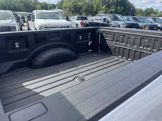 New 2026 Oxford White Ford Lariat image 8