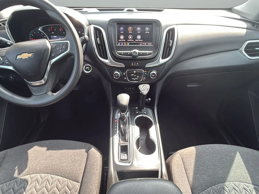 Used 2022 White Chevrolet LT image 9