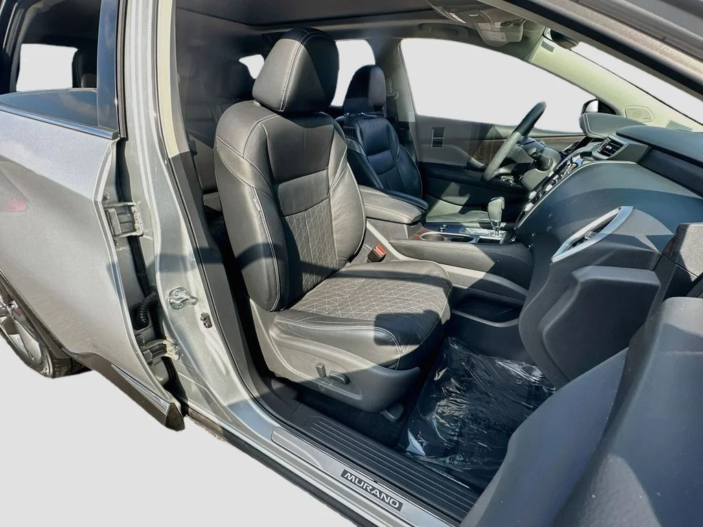 Used 2020 Silver Nissan Platinum image 29