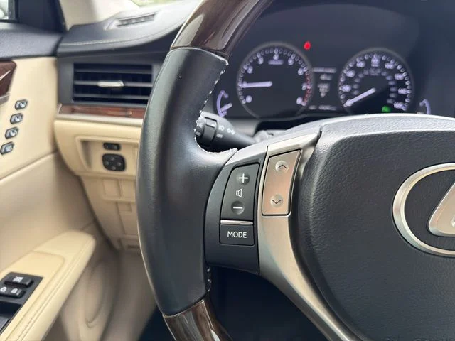 Used 2013 Gray Lexus 350 image 28