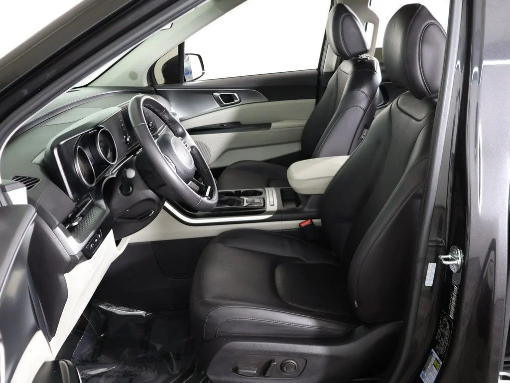 Used 2024 Gray Kia LX Seat Package image 27