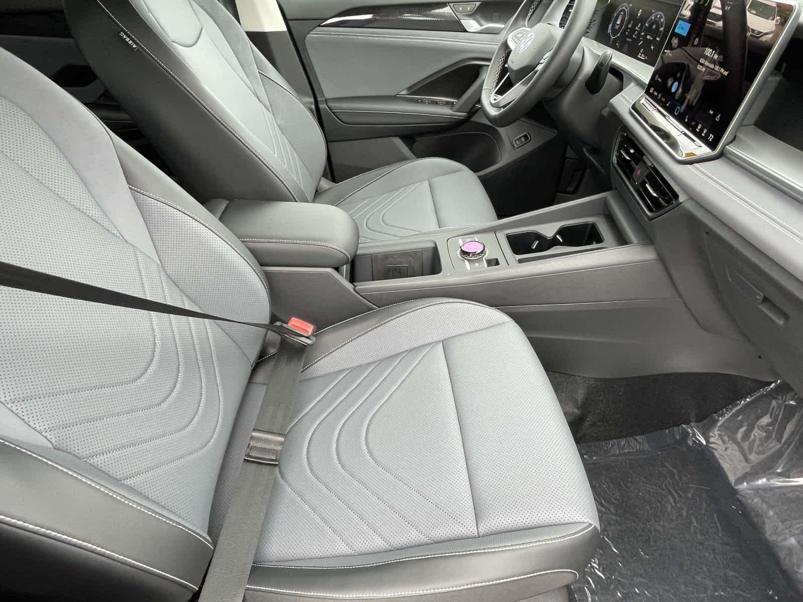 New 2026 2R2R/ Volkswagen SE image 23