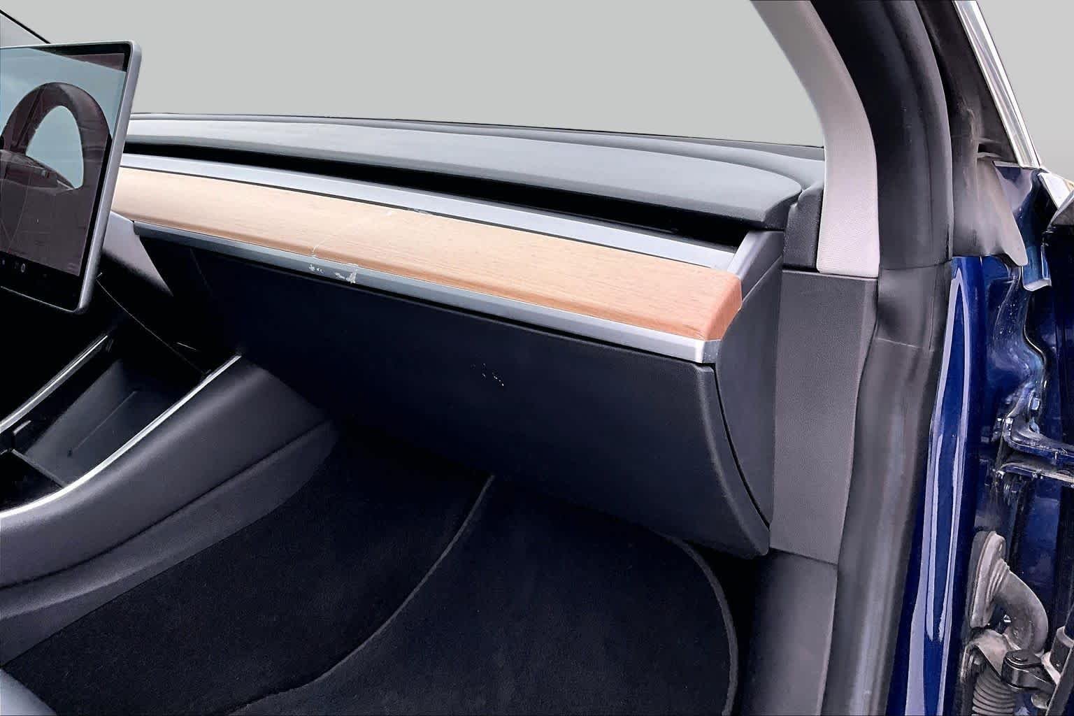 Used 2018 Pearl White Multi-Coat Tesla Long Range Battery image 15