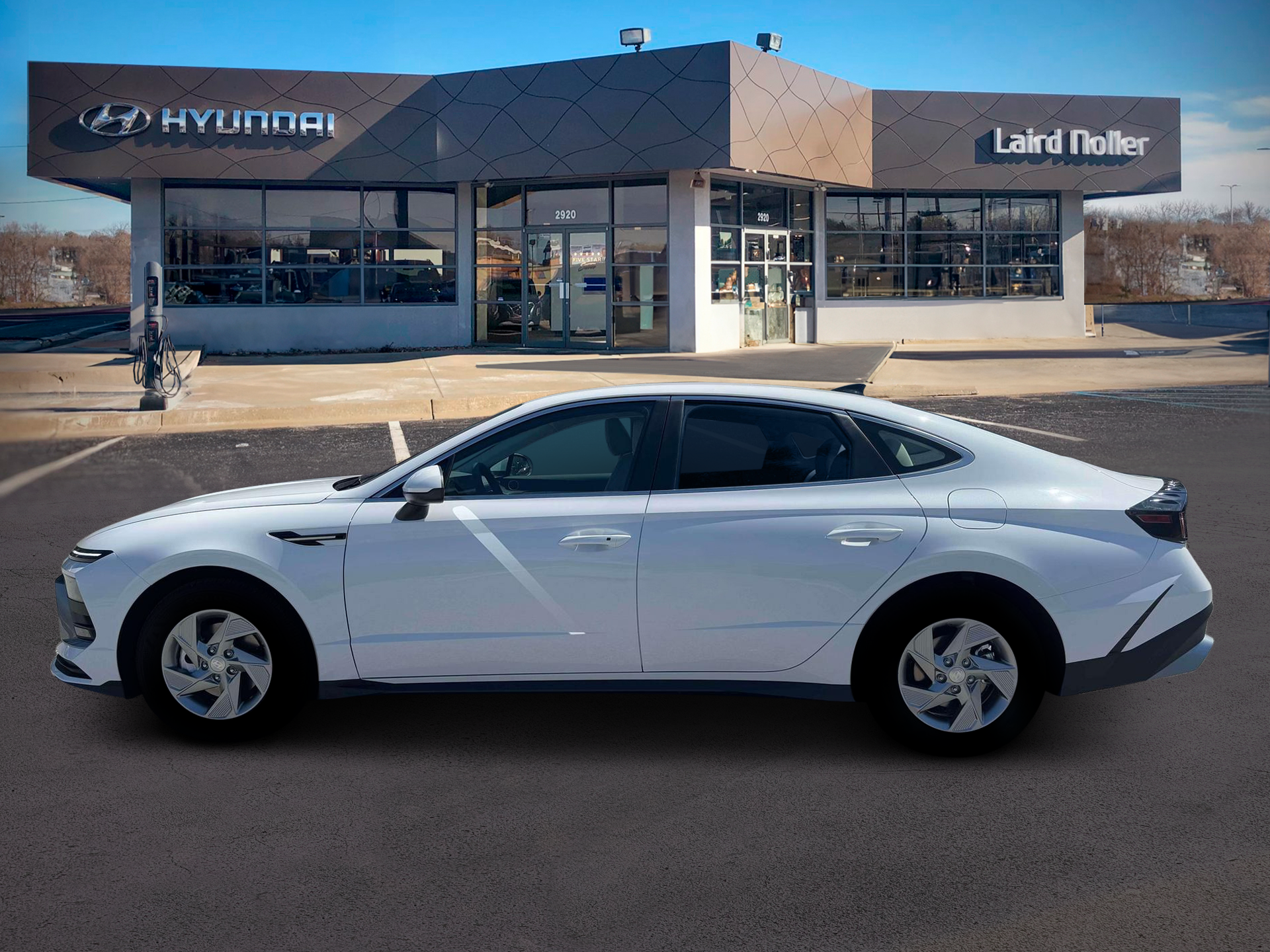 View vehicle photo 3