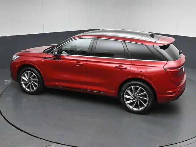 Used 2023 Red Lincoln Grand Touring image 50
