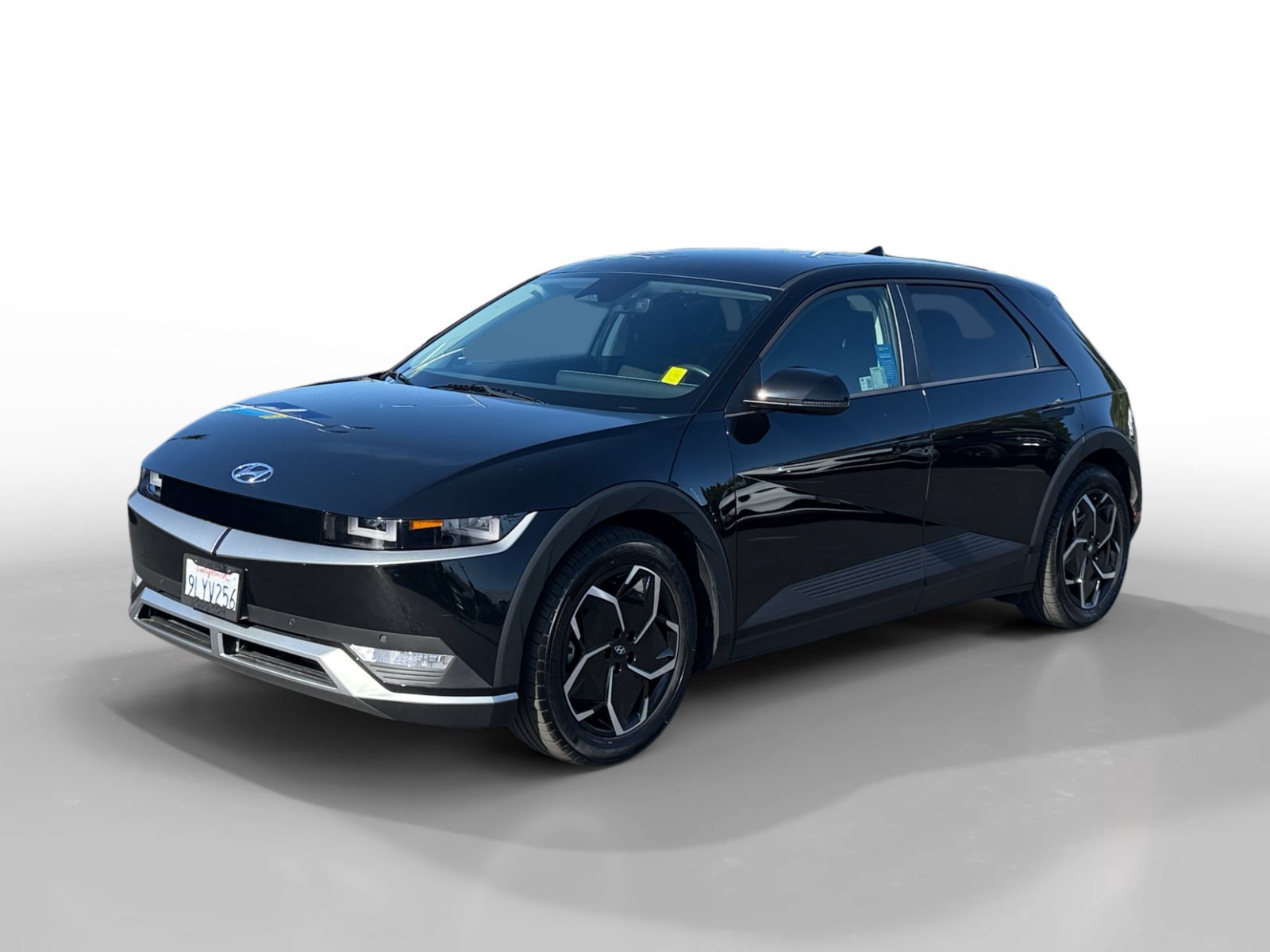 Used 2024 Abyss Black Hyundai SEL image 1