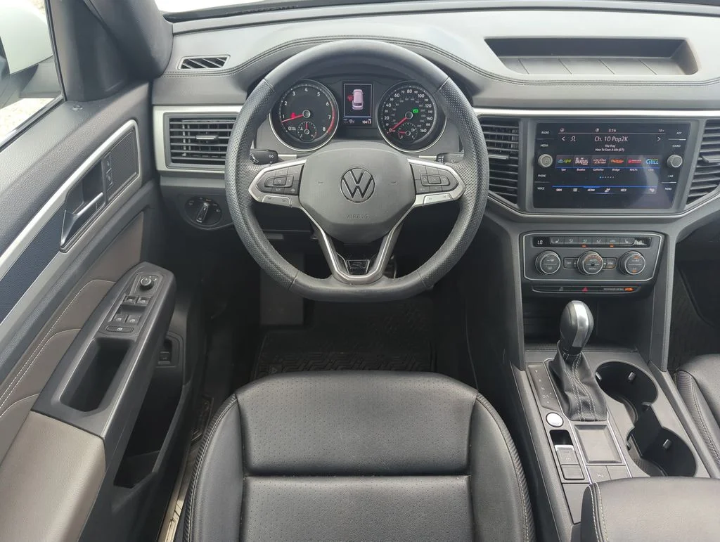 Used 2021 White Volkswagen 3.6L V6 SE w/Technology R-Line image 14