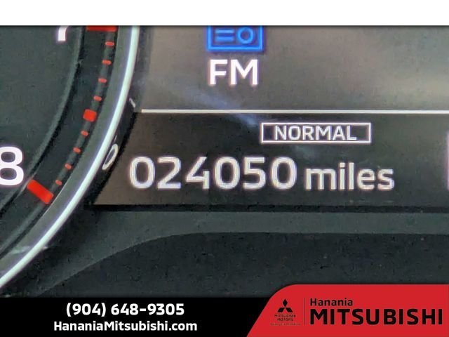Used 2024 Silver Mitsubishi SE image 32