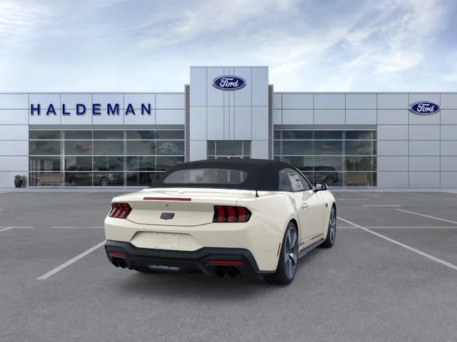 2025 Ford Mustang GT Premium Convertible - Photo 8