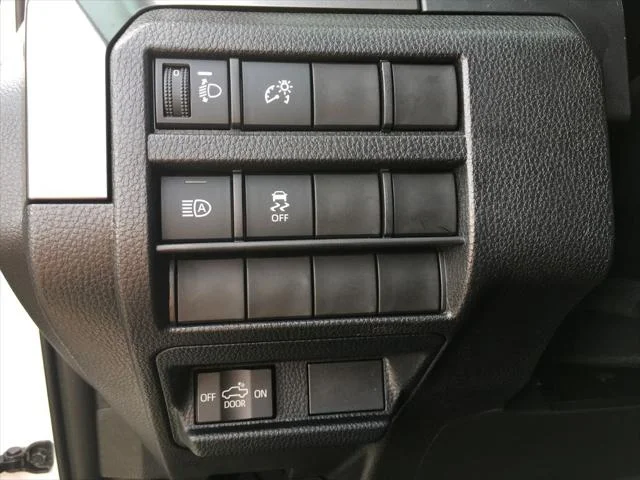 Certified Used 2025 White Toyota TRD Sport image 17