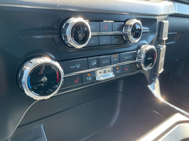 New 2026 Carbonized Gray Metallic Ford XLT image 4