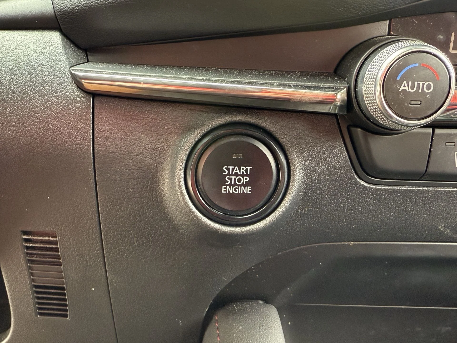 Used 2024 Polymetal Gray Metallic Mazda 2.5 S Carbon Edition image 6