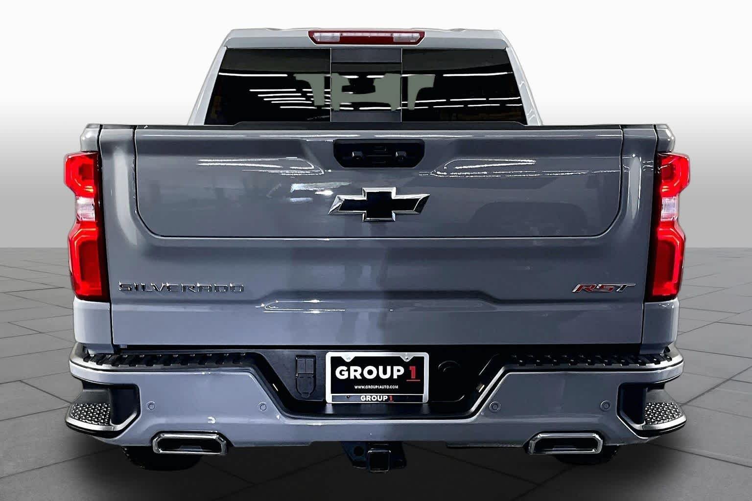 Used 2025 Slate Gray Metallic Chevrolet RST image 5