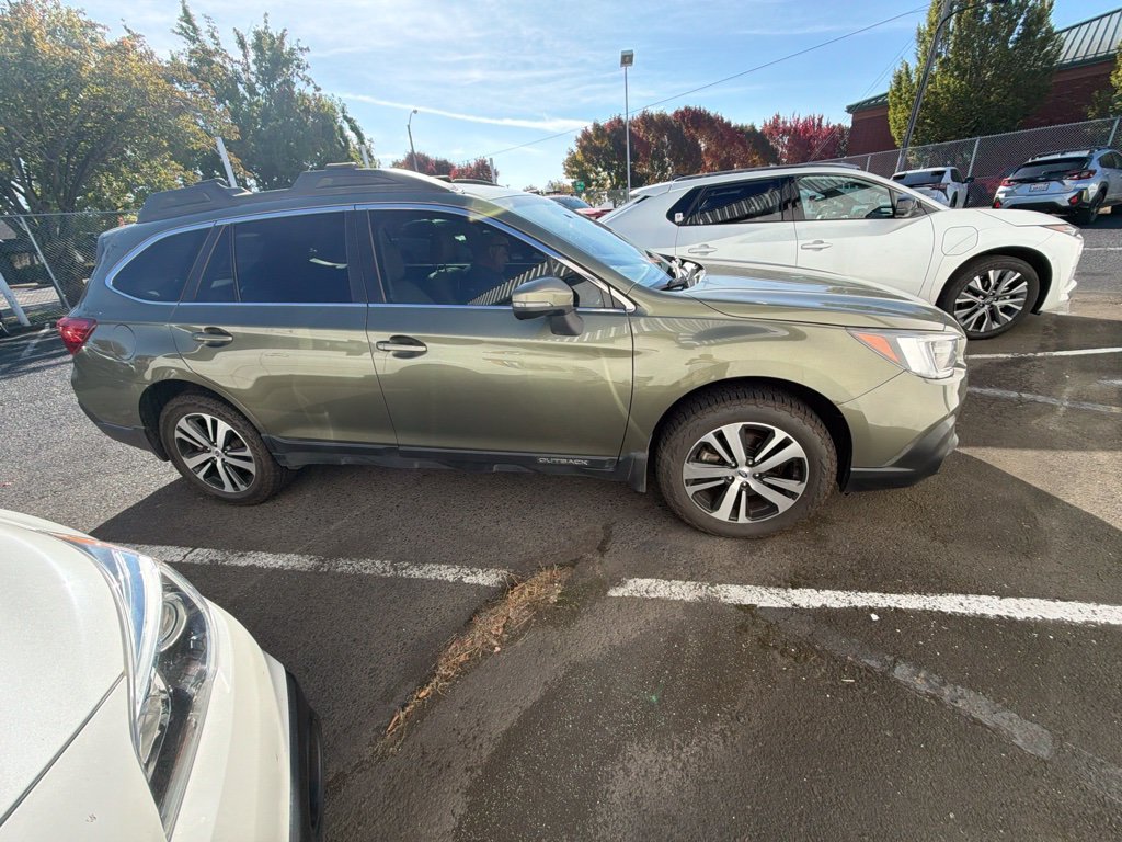 Used 2019 Green Subaru 2.5i image 3