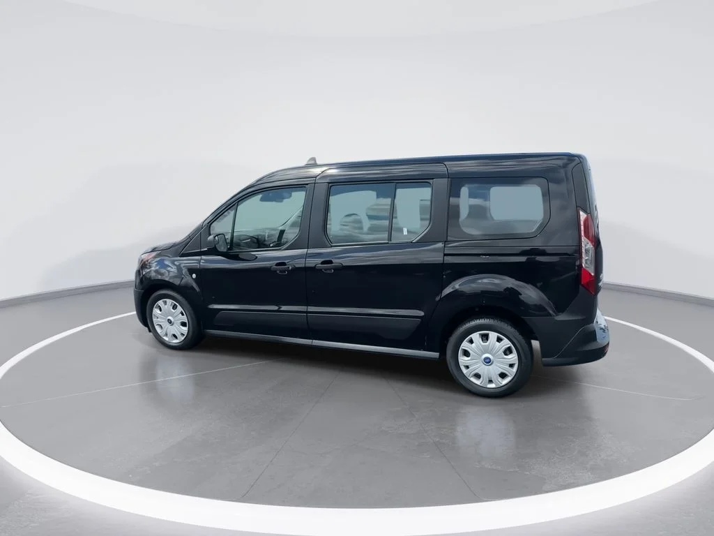 Used 2022 Black Ford XL image 6