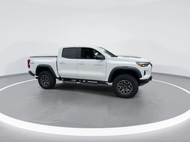 Used 2025 White Chevrolet ZR2 image 2
