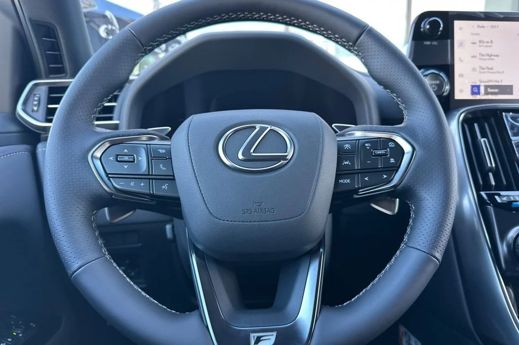 2026 Lexus LX 700h F-Sport - Photo 24