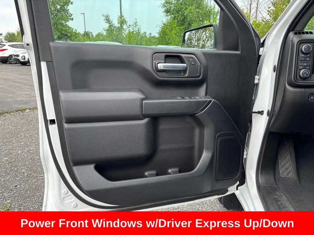 Used 2021 White Chevrolet Custom image 15