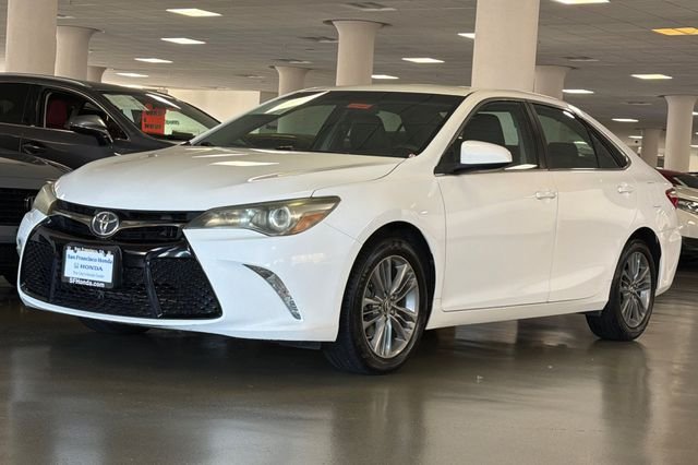 Used 2016 Super White Toyota SE image 11