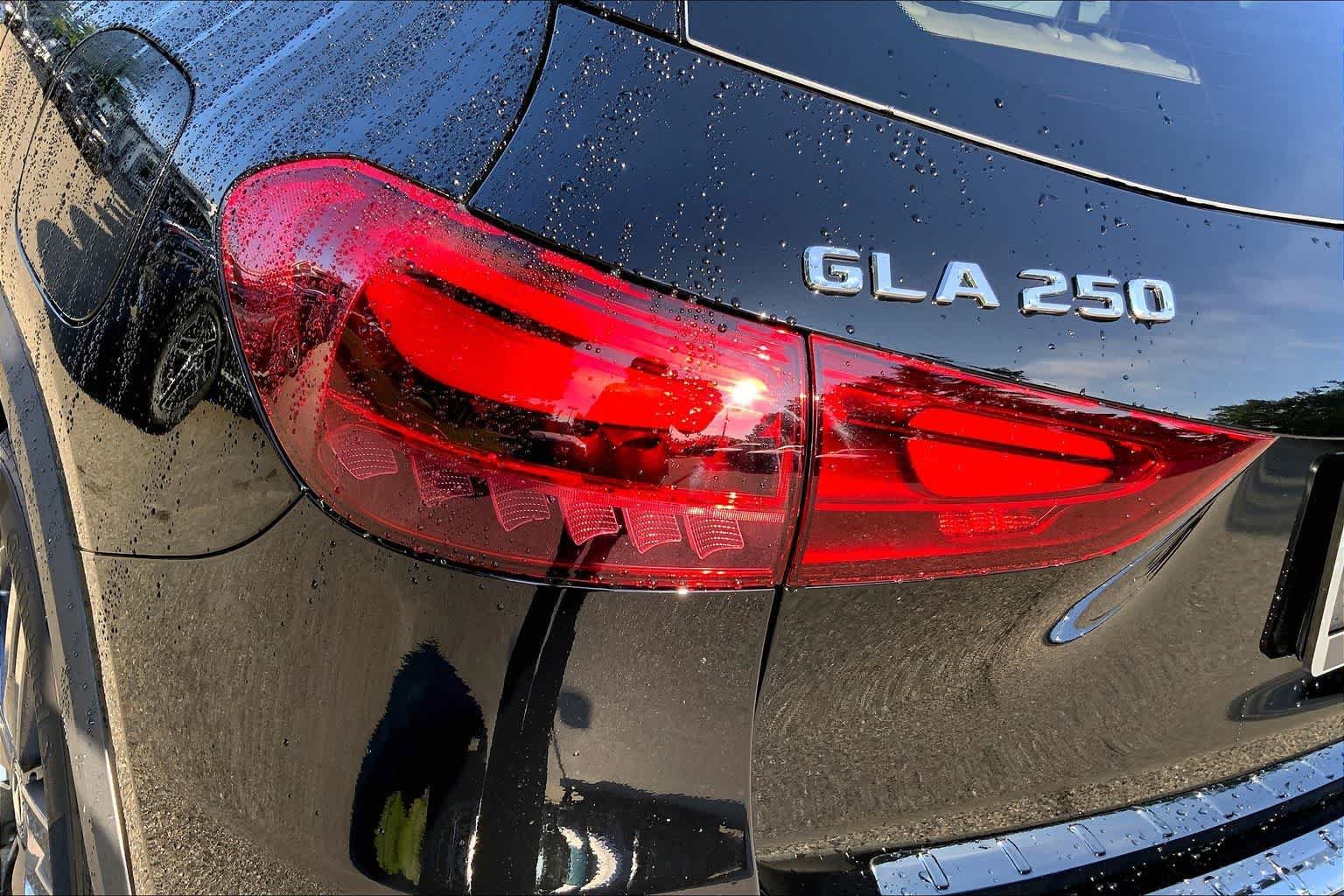 New 2026 Night Black Mercedes-Benz GLA 250 image 18
