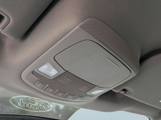 Used 2018 Black Ford XLT image 21