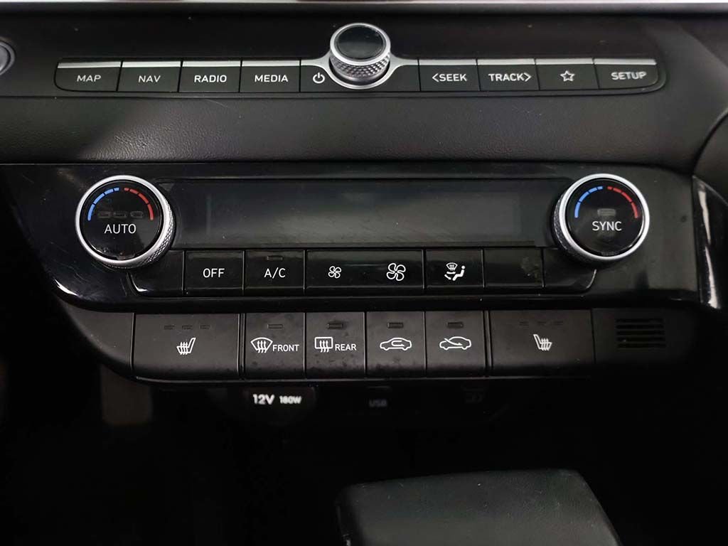 Used 2025 Black Hyundai SEL Convenience image 45
