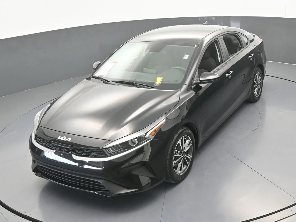 Used 2023 Aurora Black Pearl Kia LXS image 41