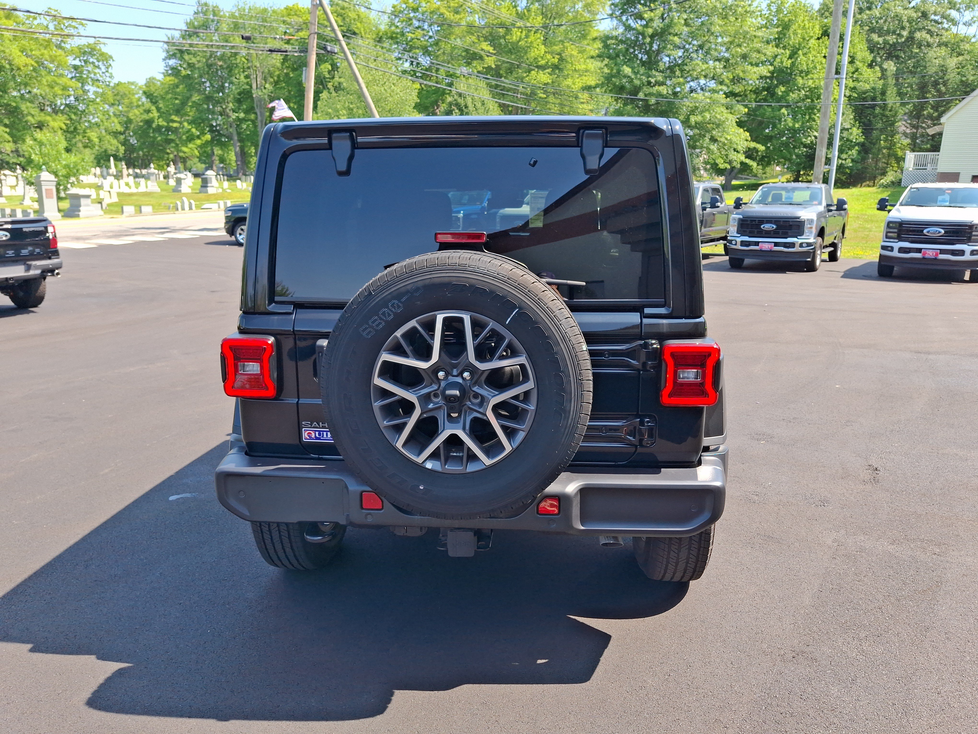 Used 2025 Black Clearcoat Jeep Sahara image 6