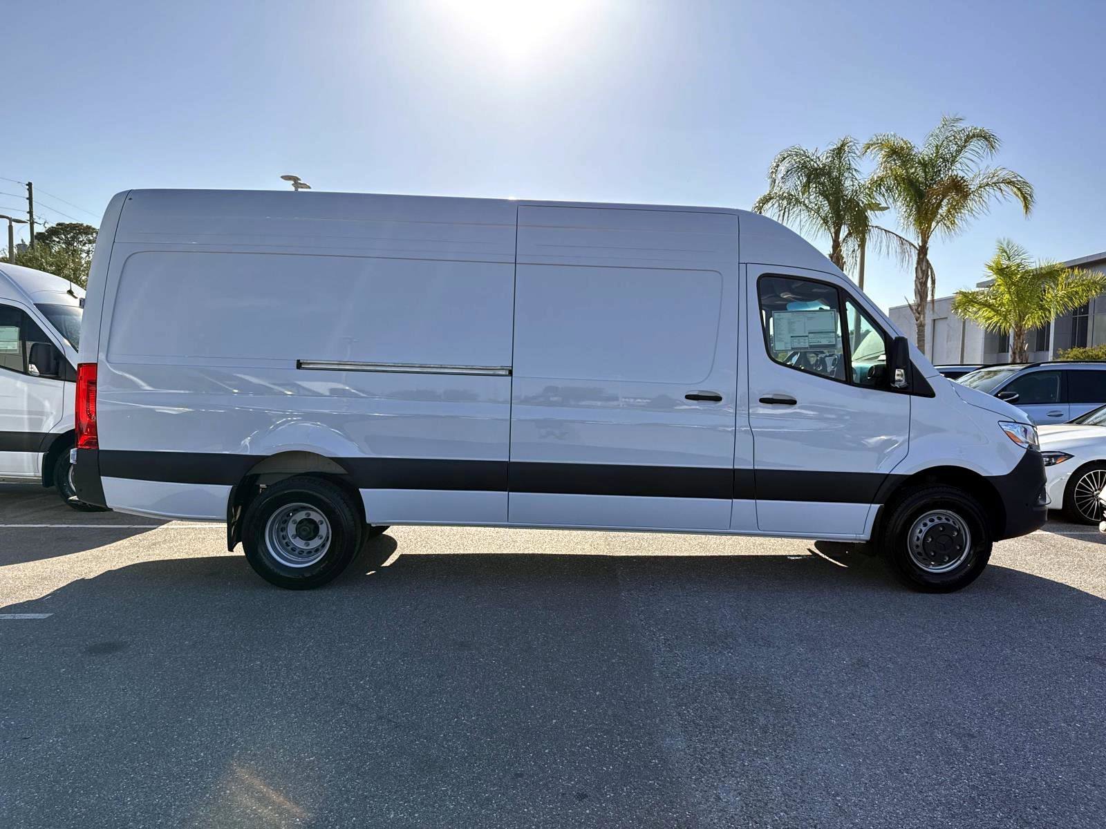 New 2026 Arctic White Sprinter Cargo 170 WB image 5