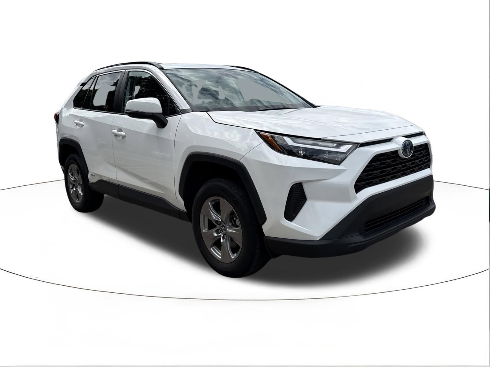 Used 2023 Ice Cap Toyota Hybrid XLE image 1