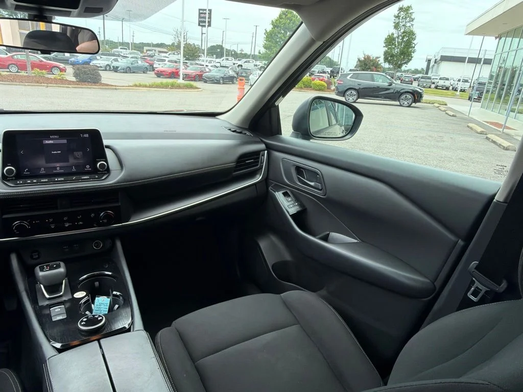 Used 2024 Gray Nissan S image 28