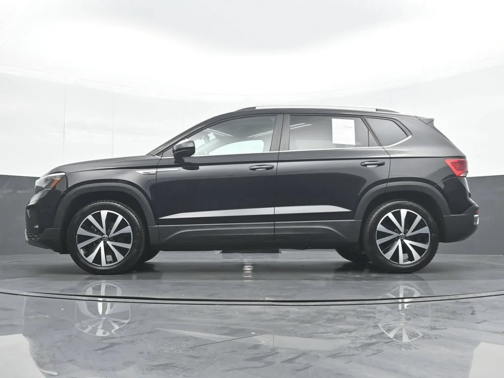 Used 2022 Black Volkswagen 1.5T SE image 27