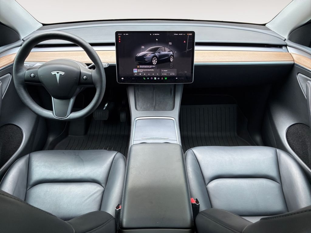 Used 2024  Tesla Long Range image 10