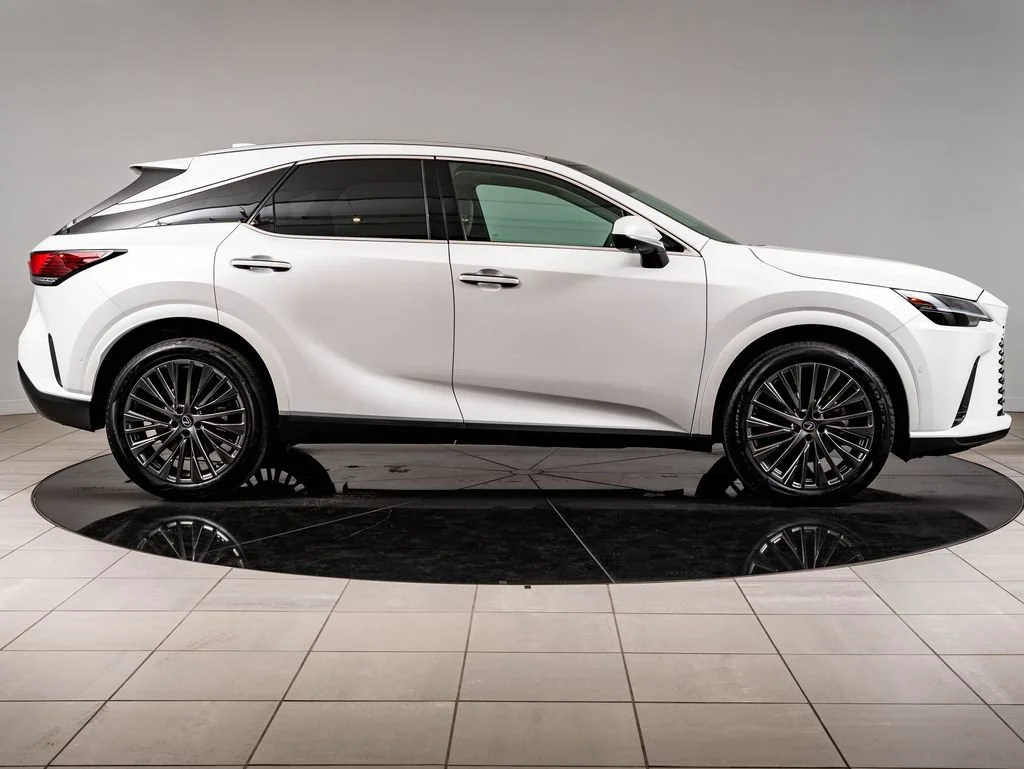 Certified Used 2026 Eminent White Pearl Lexus 350h Luxury image 11