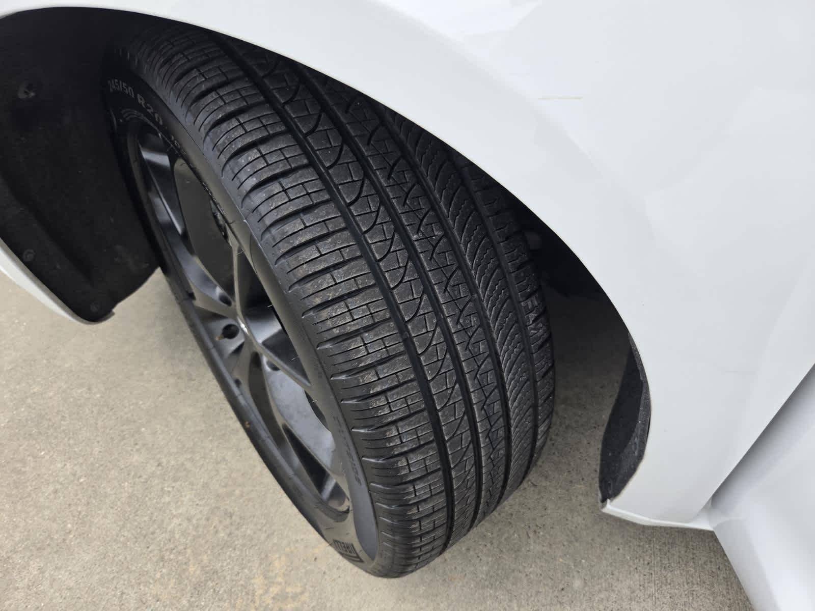 Used 2025 Bright White Clearcoat Chrysler Limited image 28