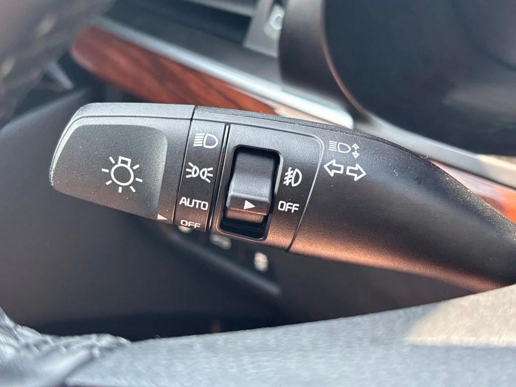 Used 2019 Gray Kia Technology image 31