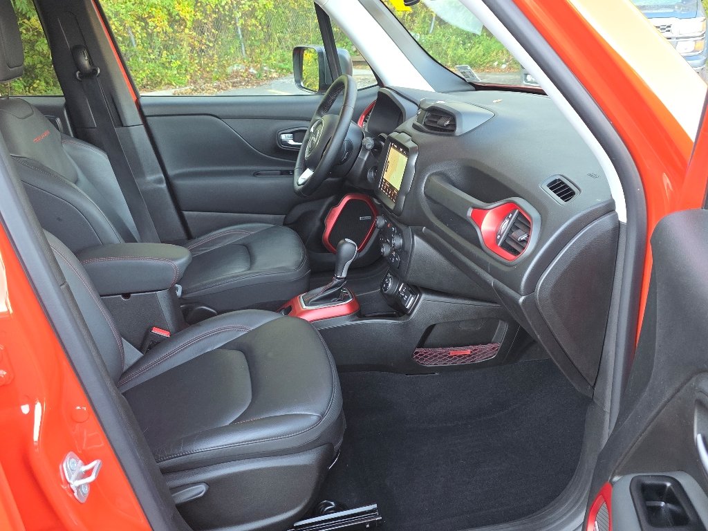 Used 2021 Omaha Orange Clear Coat Jeep Trailhawk image 22
