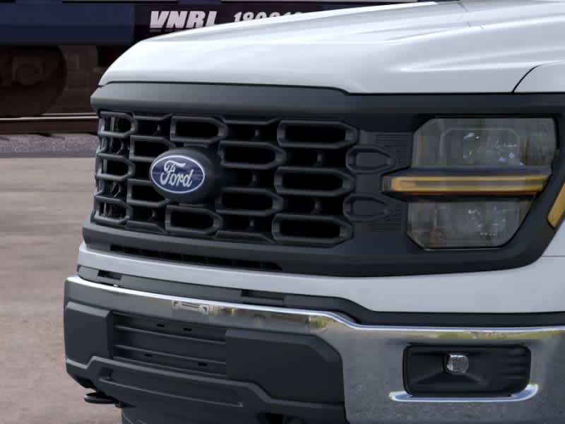 New 2026 Oxford White Ford XL image 17