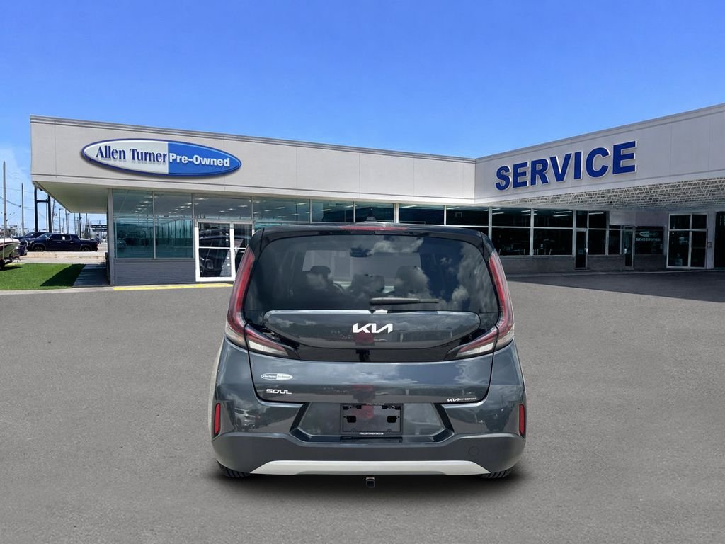 Used 2024 Gravity Gray Kia LX image 7