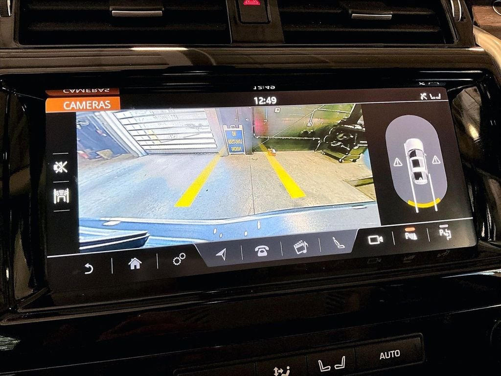 Used 2020 Gray Land Rover HSE image 20