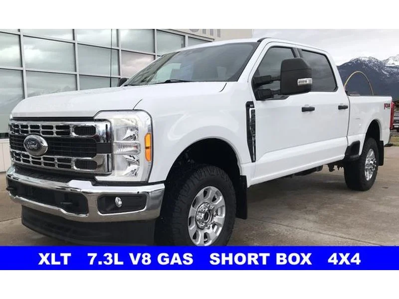 Certified Used 2023 Oxford White Ford XLT image 4