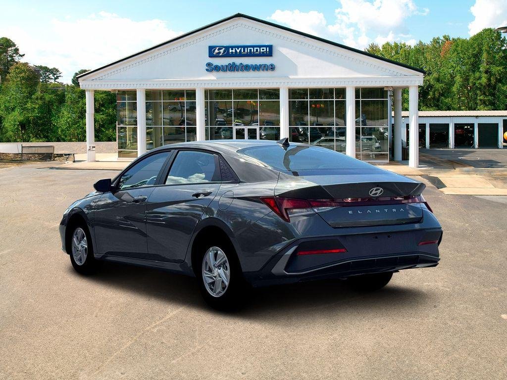 New 2026 Gray Hyundai SE image 5