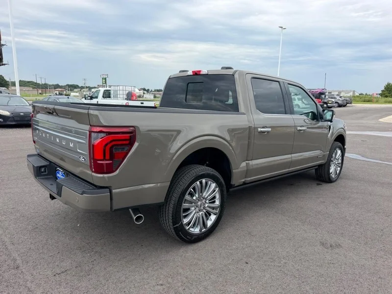 New 2026 Marsh Gray Ford Platinum® image 5
