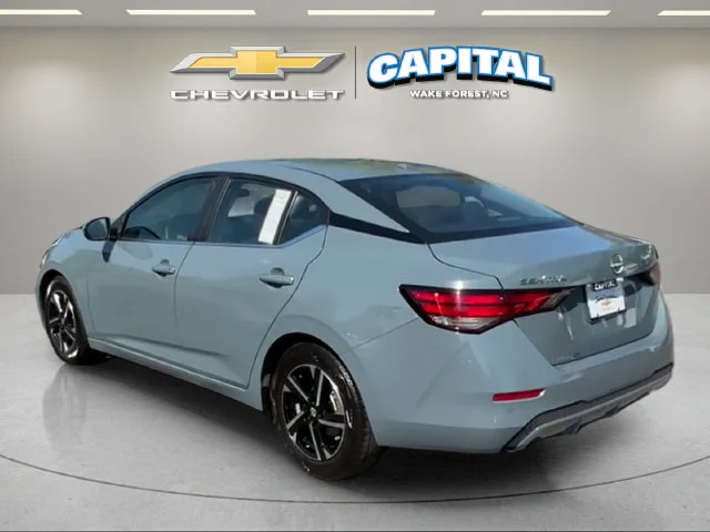 Used 2025  Nissan SV image 3